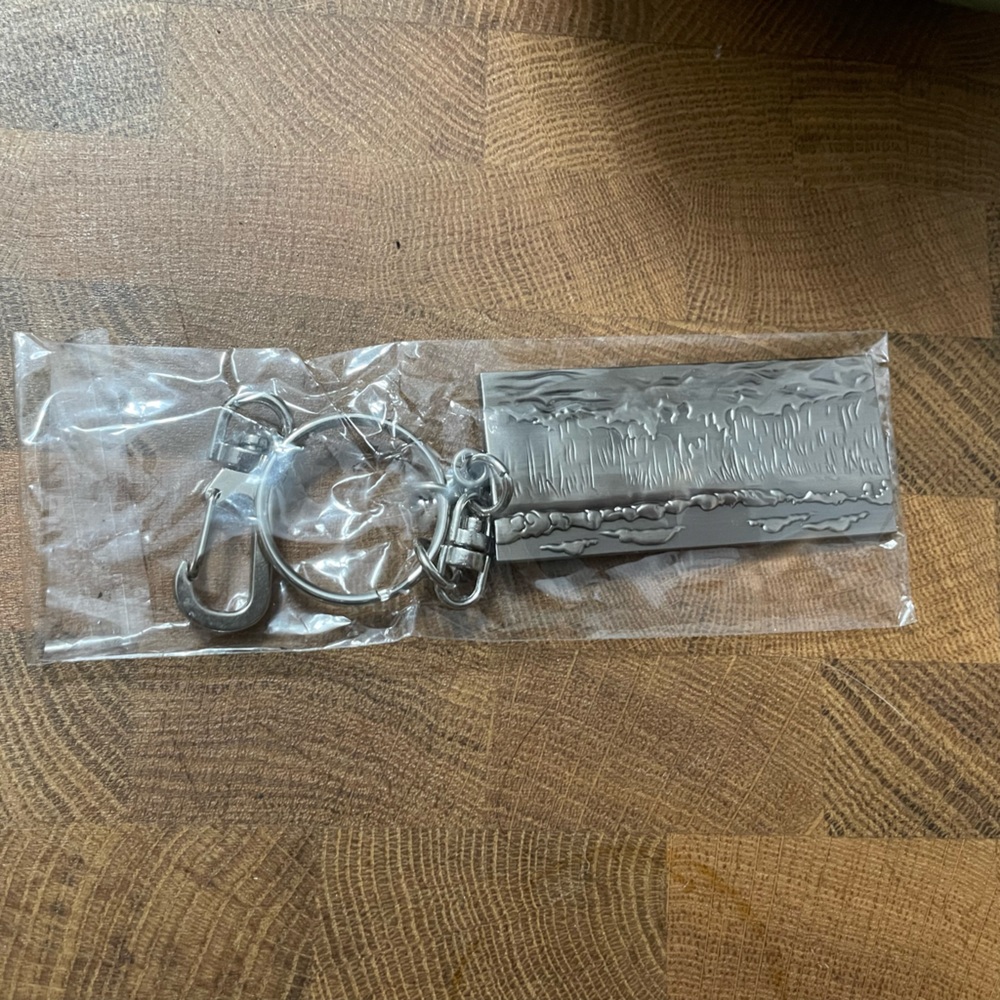 🦫New with Bag. Never Used keychain from Niagara Falls